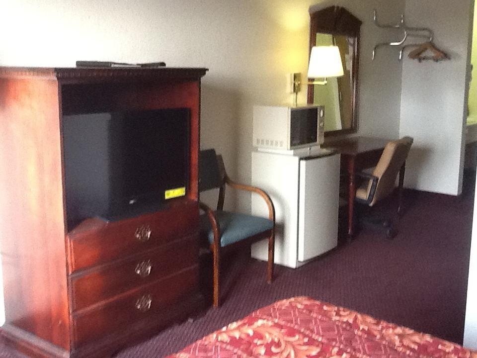 Super 8 By Wyndham Kennett Motel Екстериор снимка