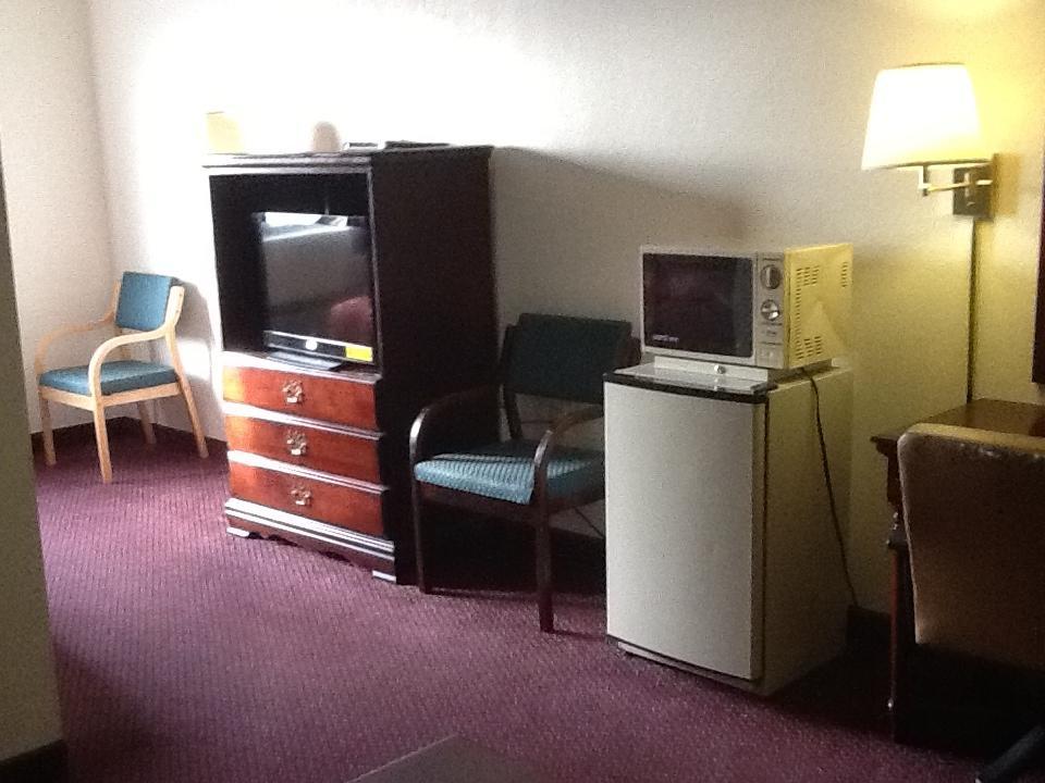 Super 8 By Wyndham Kennett Motel Екстериор снимка