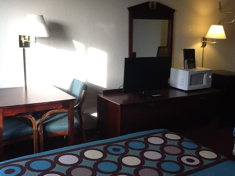Super 8 By Wyndham Kennett Motel Екстериор снимка