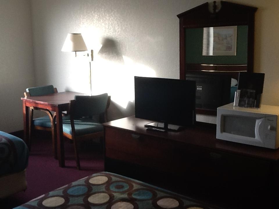 Super 8 By Wyndham Kennett Motel Екстериор снимка