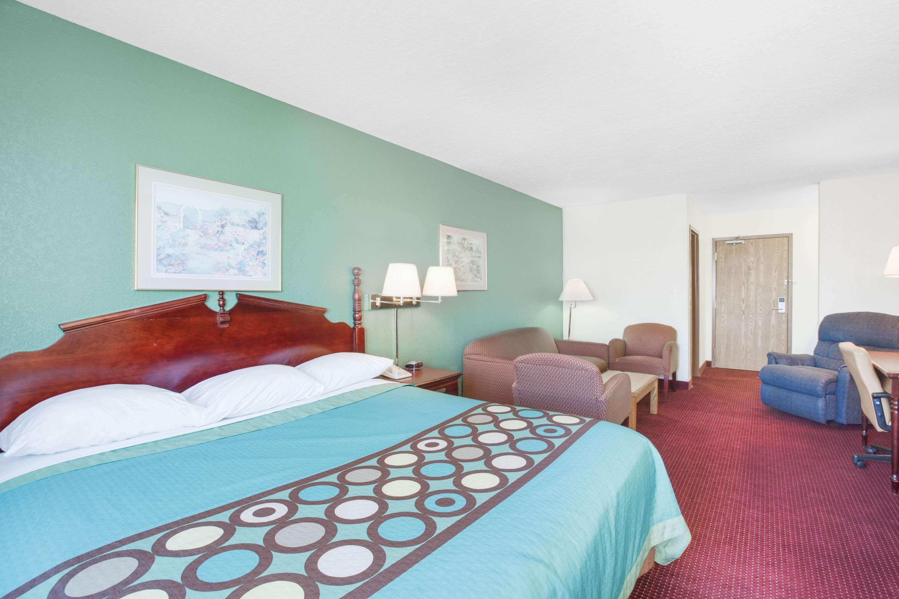 Super 8 By Wyndham Kennett Motel Екстериор снимка